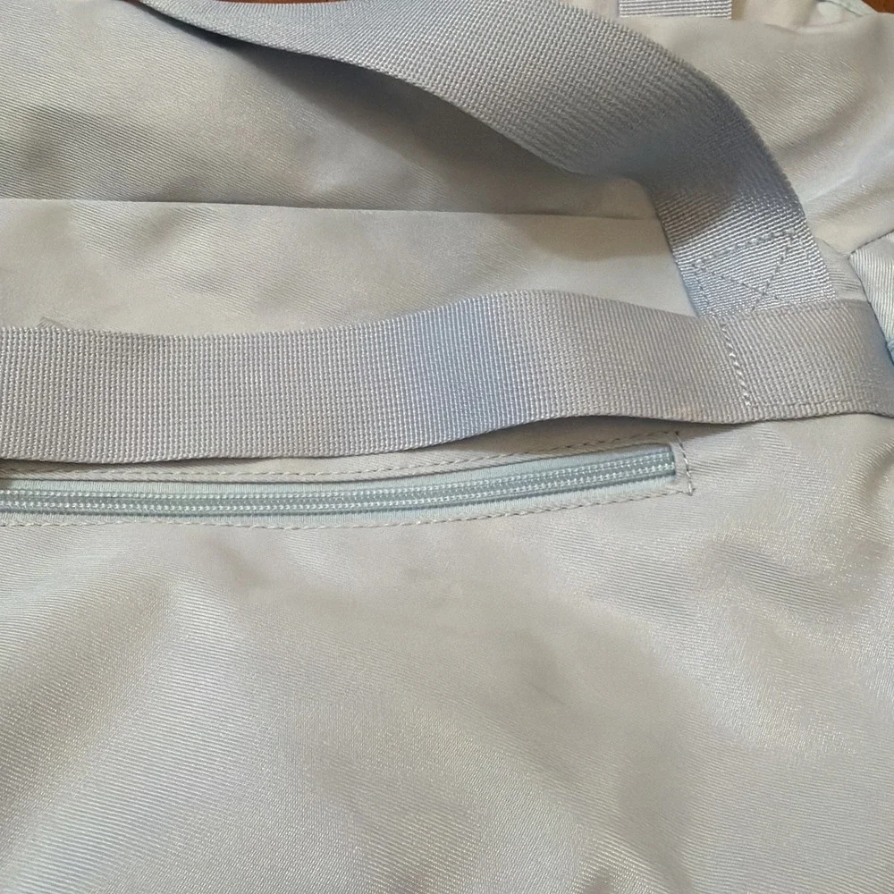 ETRONIK Large Pale Blue Nylon Gym Bag with Removable Strap